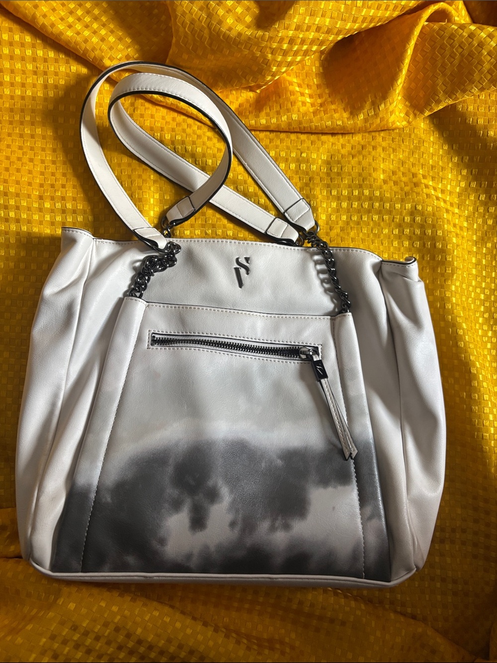 Simply Vera Vera Wang White Shoulder Bag with Black Chain Detail
